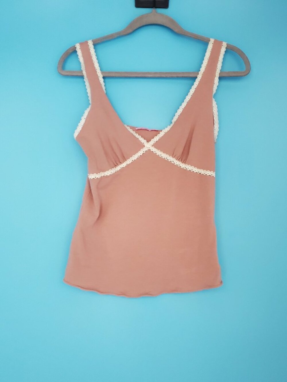 Gianni Bini Camisole Size XS Mauve with Lace Trim V-Neck